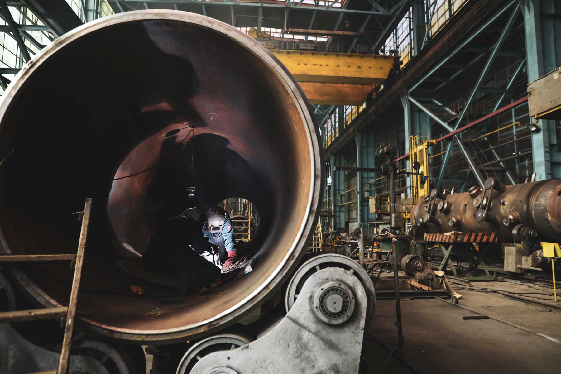 Managing Product Complexity: Leveraging Custom Product Management with BOM-Level Precision